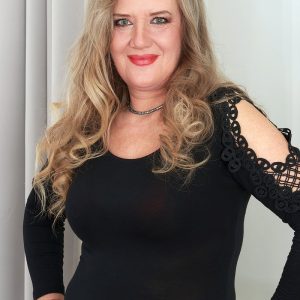 Smoldering
 mature sex photographs
 promoting the charming
 Magda from the fine folks at
 50 Plus MILFs